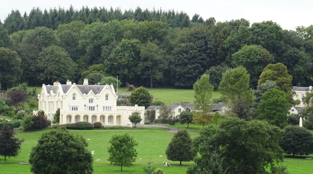 Pelham Place Wikidata has entry Q26474124 with data related to this item.