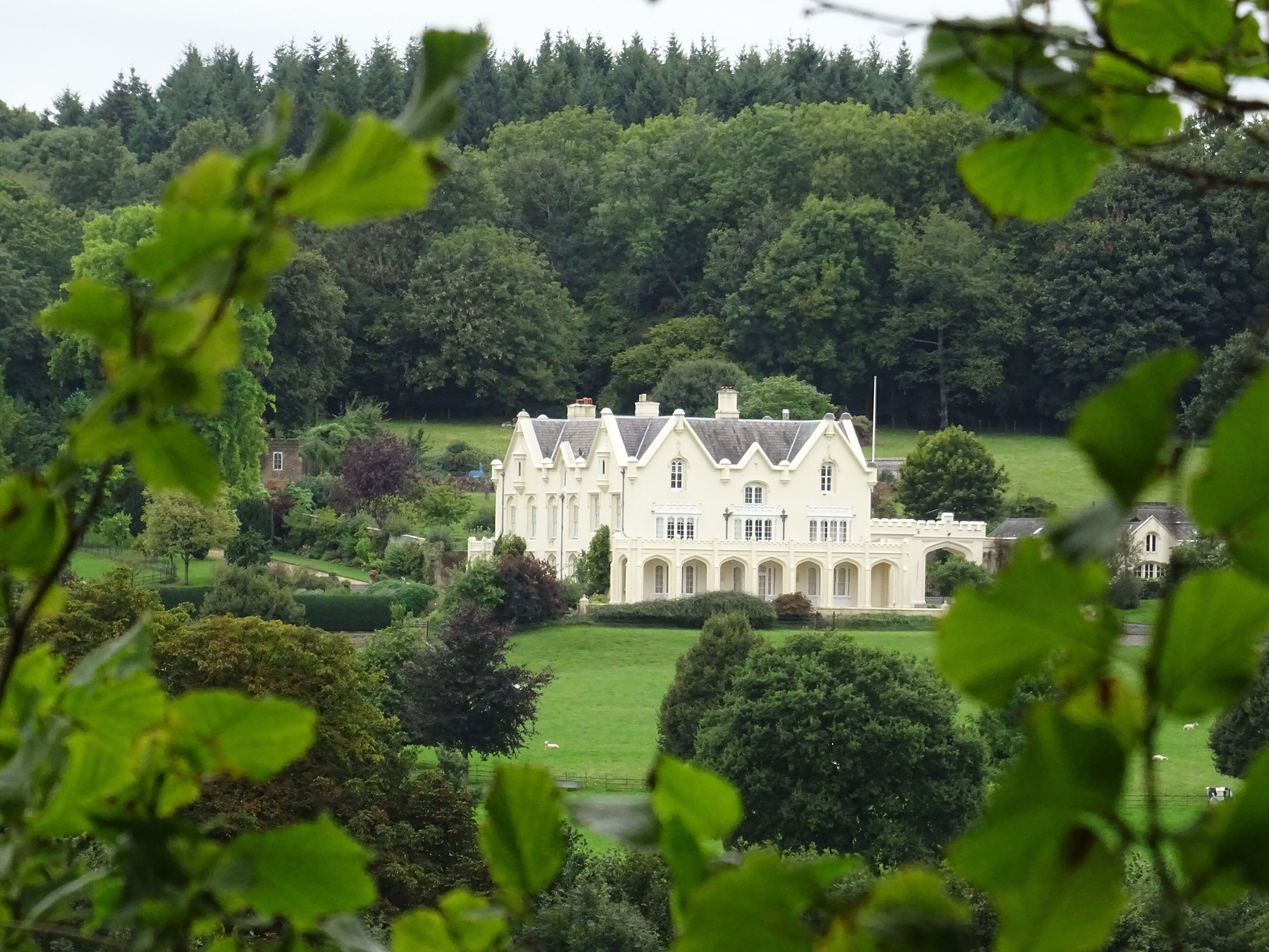 Pelham Place Wikidata has entry Q26474124 with data related to this item.