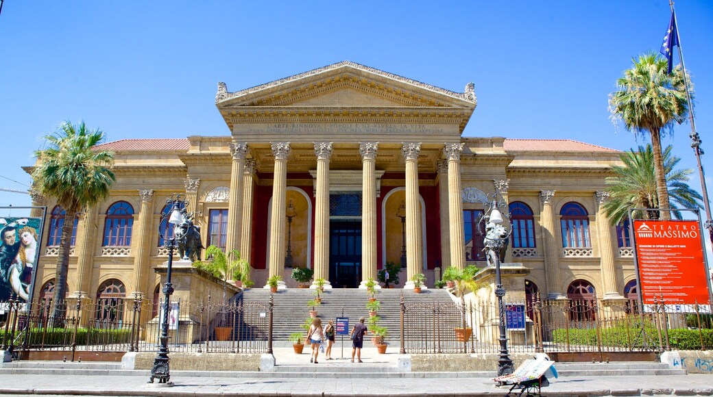 Palermo fasiliteter samt historisk arkitektur, administrativ bygning og gatescener