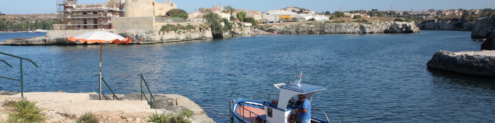 Other view. The castle.