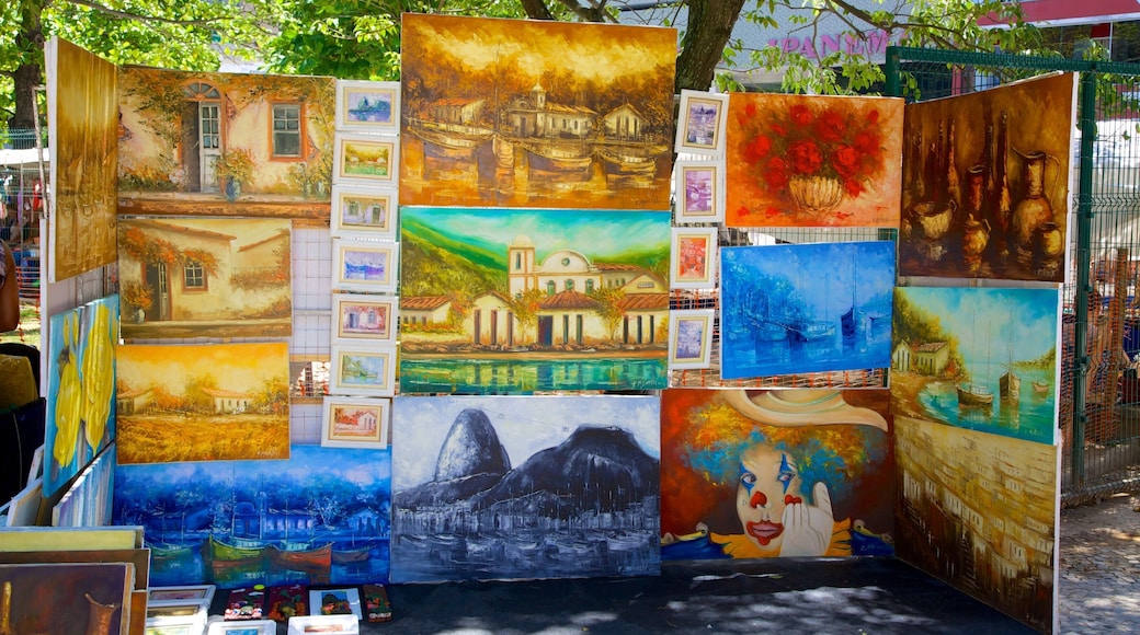 Ipanema featuring art