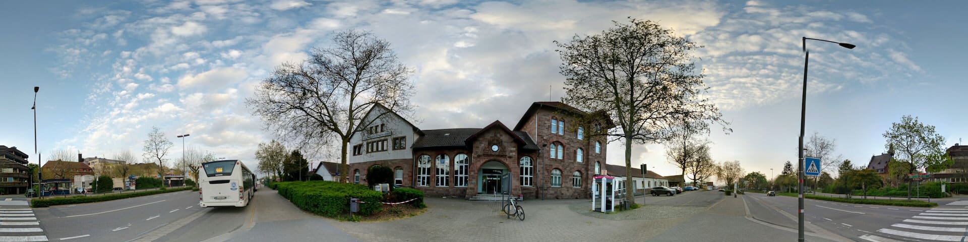 Bahnhofsvorplatz Dillingen