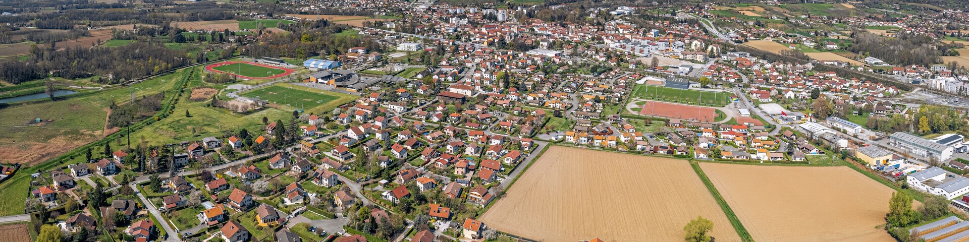 Moirans vue de drone, Isère, Auvergne-Rhône-Alpes, France
