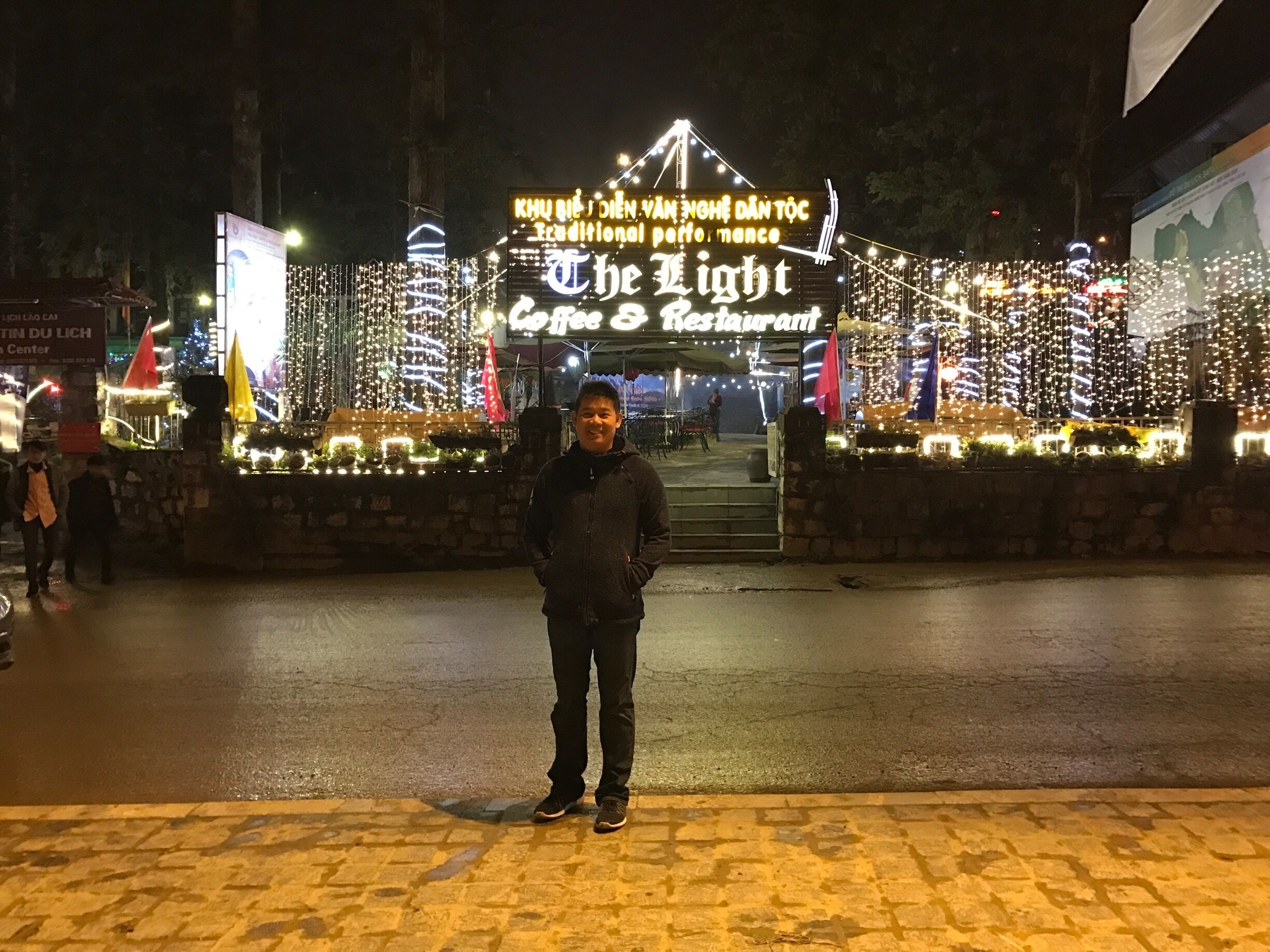 If you are in Sapa there a lot of place you can eat. 