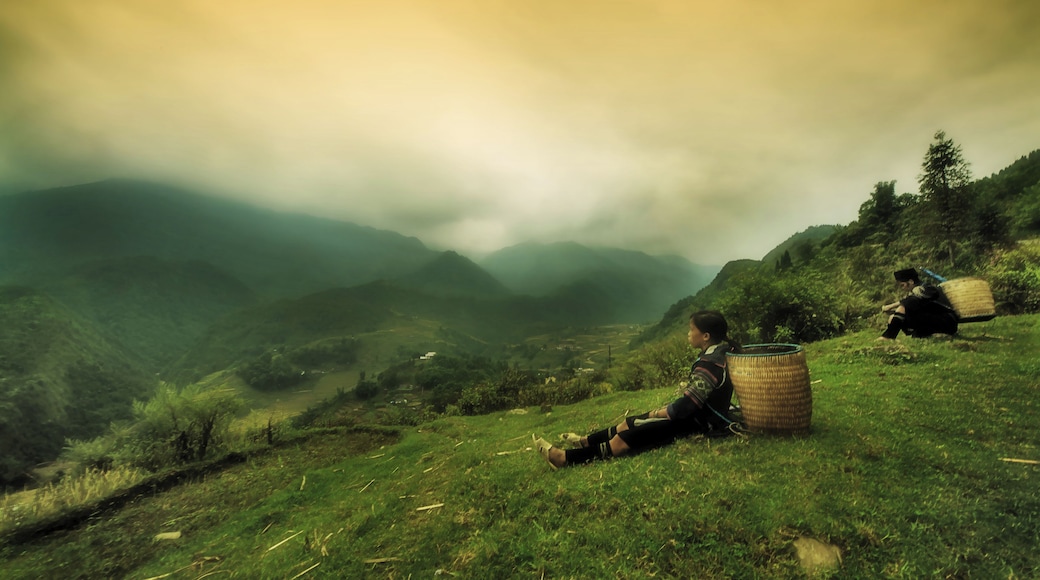 Members of the Black Hmong people, take a break in the Muong hoa valley Sa Pa North Vietnam.
#Adventure