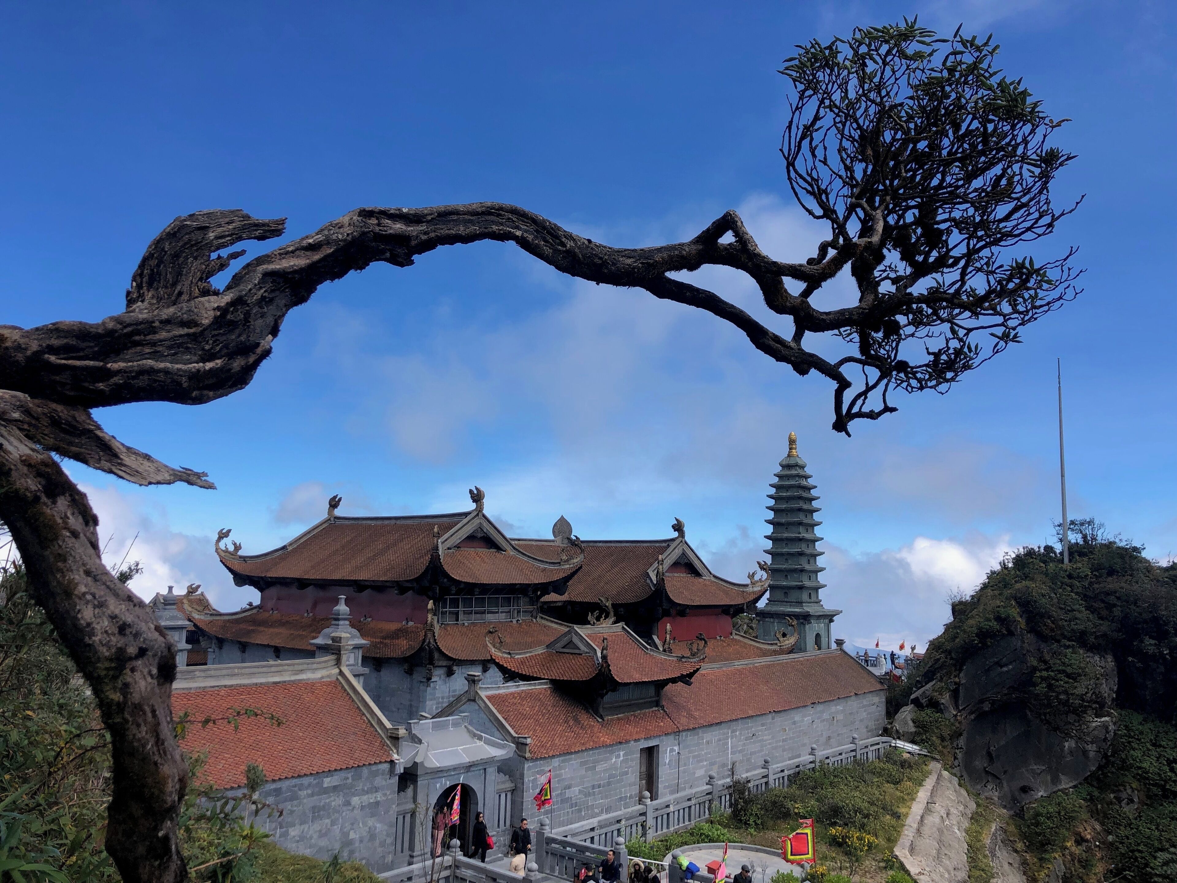 Temples up in Fansipan 