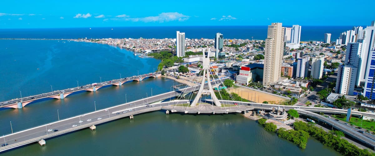 RECIFE CAPITAL DE PERNAMBUCO, PONTE ESTEIADA NO BAIRRO DE BOA VIAGEM