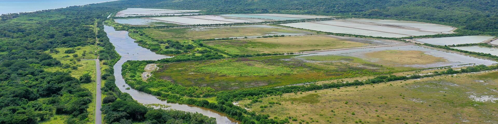 Vista del Cerro Chame en el litoral Pacifico de Panamá