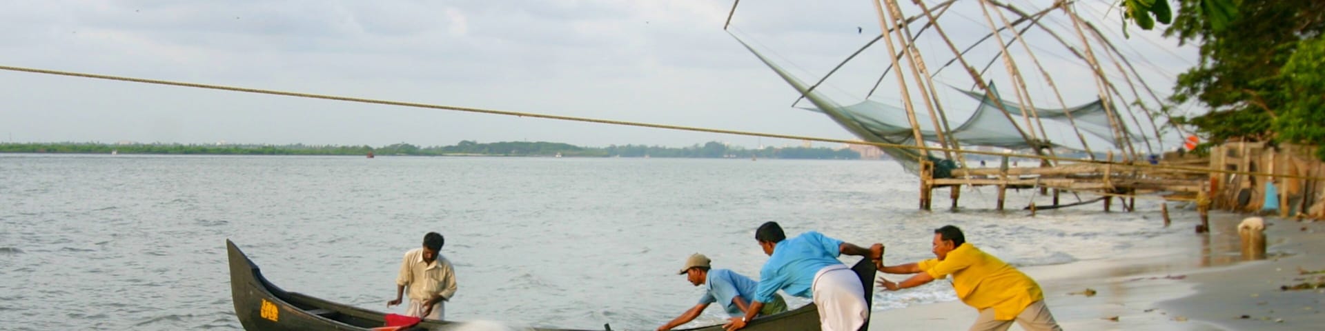 Cochin featuring tropical scenes, kayaking or canoeing and landscape views