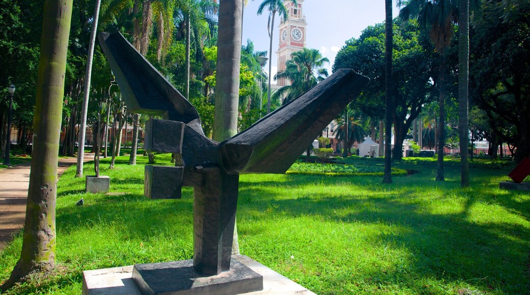 Itajai which includes a statue or sculpture, outdoor art and art
