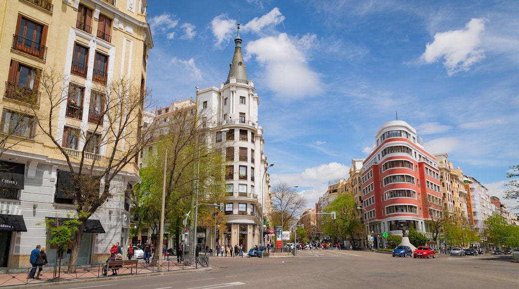 Salamanca which includes a city