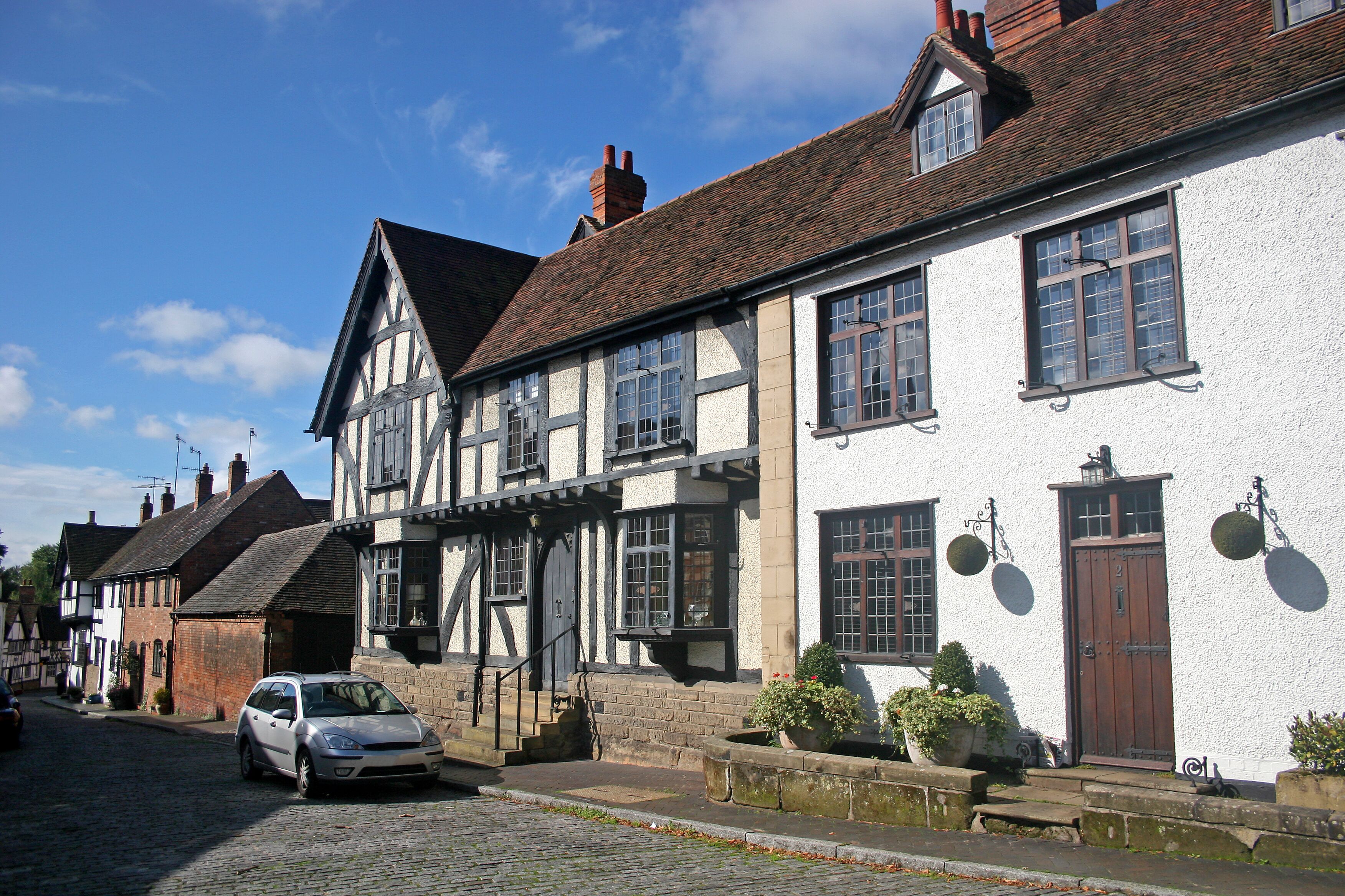 Mill Street, Warwick