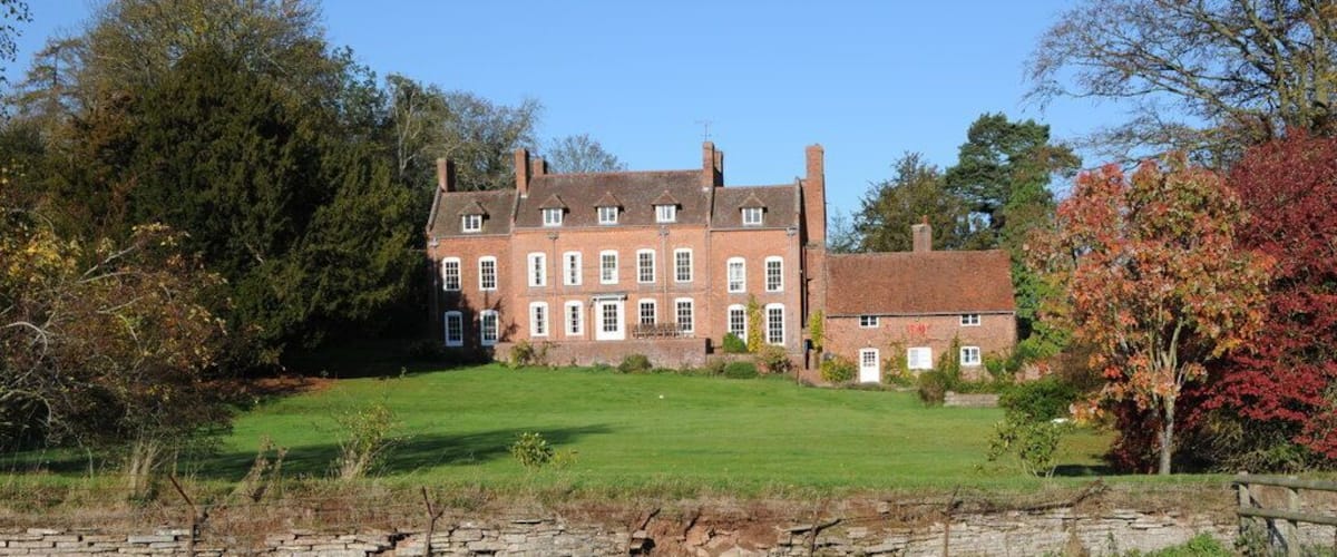 Robin's End, Eastham