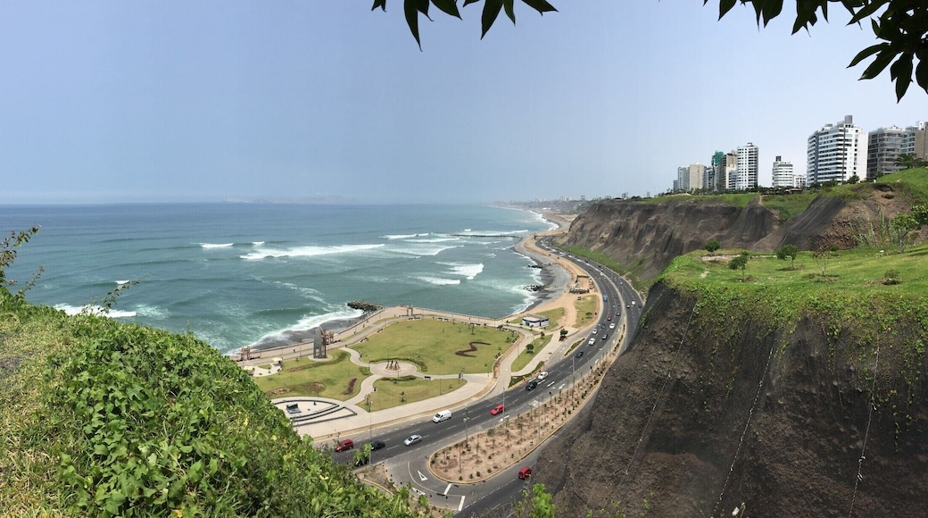 Recommended area to stay in Lima. Great walks along the ocean cliffs.