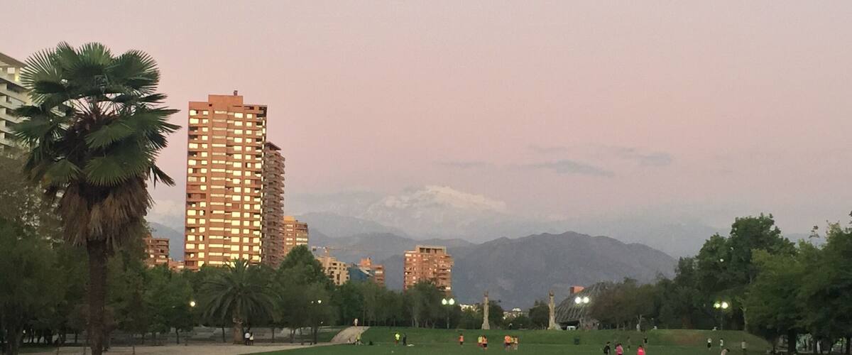 La luna y las montañas