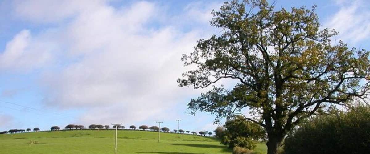 Upper Heyford Path which leads up Glassthorpe Hill.