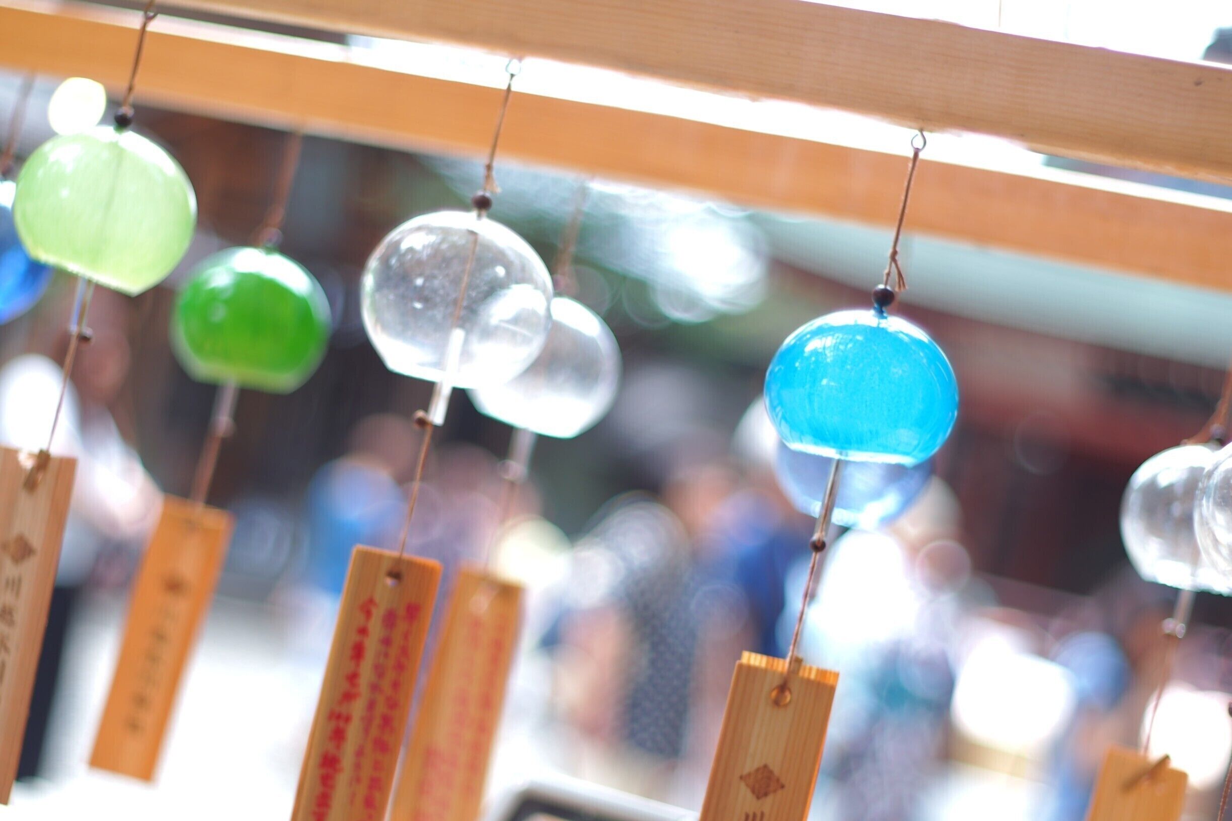 Kawagoe Hikawa Shrine has many wind chimes in the summer.We write a wish on wind chimes.