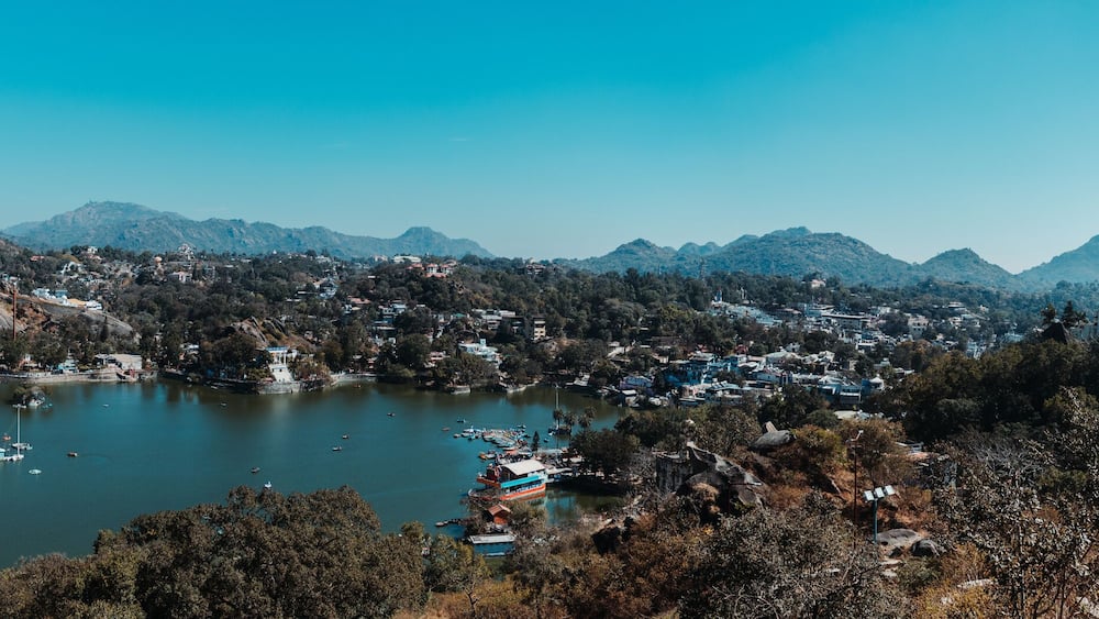 Panaromic shot of the Nakki Lake in Mount Abu, Rajasthan, India