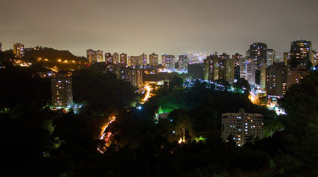 Caracas showing a city and night scenes