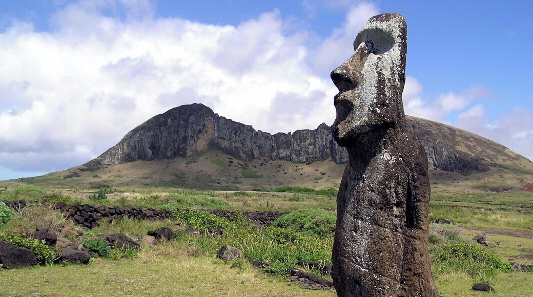 #TroveonTuesday #EasterIsland #chile #IlhaDaPascoa #GreatOutdoors #Culture #History
Moai with Rano Raraku volcano in the background.
What to say about this island full of mysteries, mysticism and unanswered questions? What could be said to define it completely? Something about the Moais, their orientation on the altars, the people who built them, the transportation used to take them to the altars? Or something about the rocks with magnetic properties? Or something about the altars with perfectly adjusted stones resembling those of Machu Pichu? Who knows anything about their writing, still totally undeciphered, Rongo-rongo? Its location, in the middle of the Pacific Ocean, about 2000 km from any other piece of land?
Perhaps the best definition, for this island, is the one I read, I do not know where, nor written by who, saying that Easter Island is a place, far from everything and everyone, that somehow makes us closer to ourselves.
Moai com vulcão Rano Raraku ao fundo.
O que dizer desta ilha cheia de mistérios, misticismo e perguntas não respondidas? O que poderia ser dito que a definisse completamente? Algo sobre os Moais, a sua orientação sobre os altares, o povo que os construiu, o transporte utilizado para os levar até aos altares? Ou algo sobre as pedras com propriedades magnéticas? Ou ainda algo sobre os altares com pedras perfeitamente ajustadas lembrando as de Machu Pichu? Quem sabe algo sobre a escrita, ainda indecifrada totalmente, Rongo-rongo? A sua localização, no meio do Oceano Pacífico, a cerca de 2000 km de qualquer outro pedaço de terra?
Talvez a melhor definição, para esta ilha, seja a que eu li, não sei aonde, nem escrita por quem, que dizia que a Ilha de Páscoa é um lugar, longe de tudo e de todos, que, de alguma forma, nos torna mais próximos de nós mesmos.