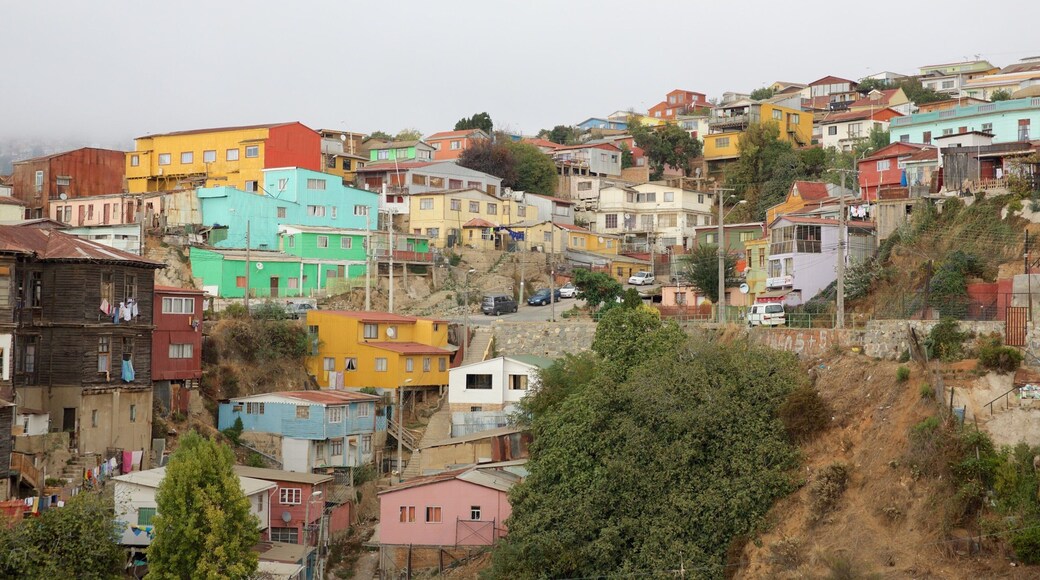 Valparaiso featuring a city
