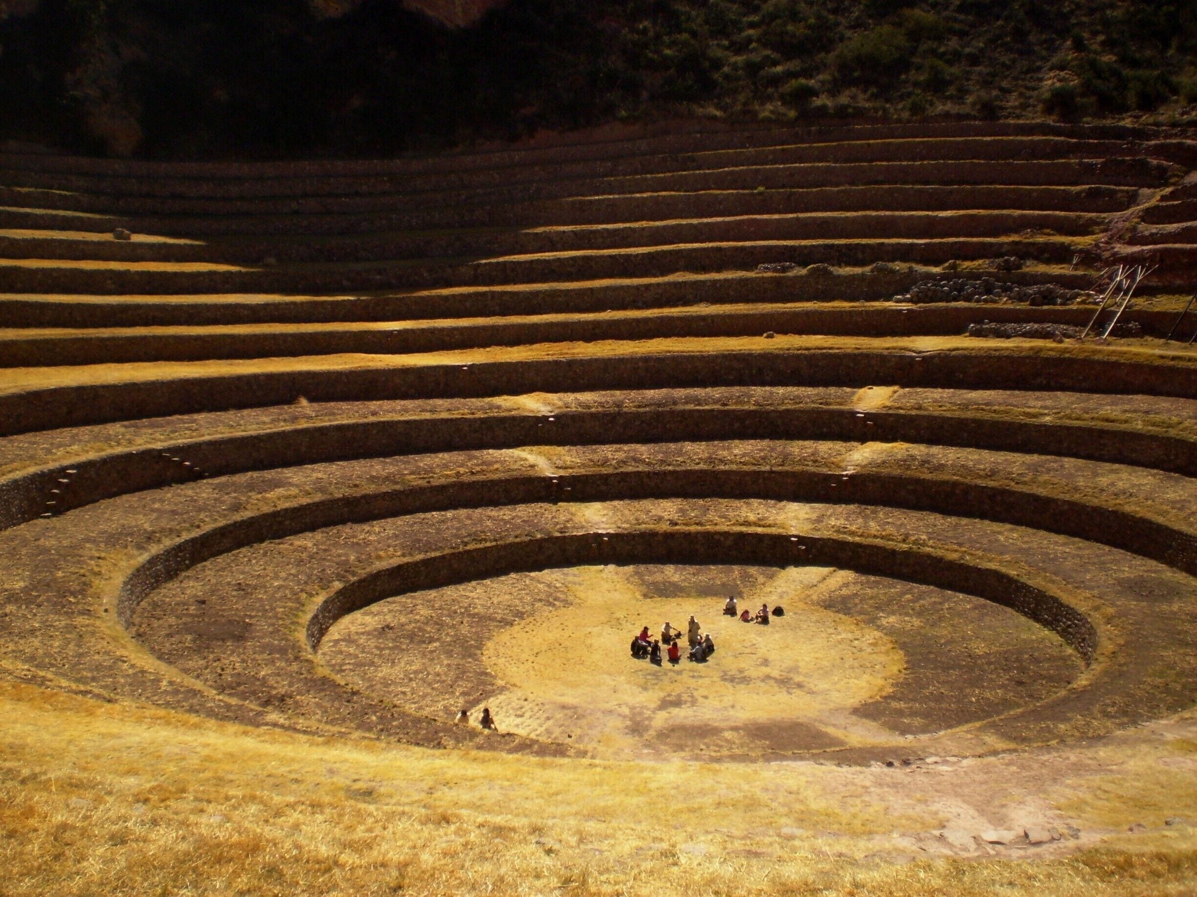 This is Moray, an Inca agricultural research center, were crop experiments were carried out at different heights. Nowadays people gather because it seems to be an energetic place. It's worth visiting, no doubt about it. The dimension of the place is unbelievable.