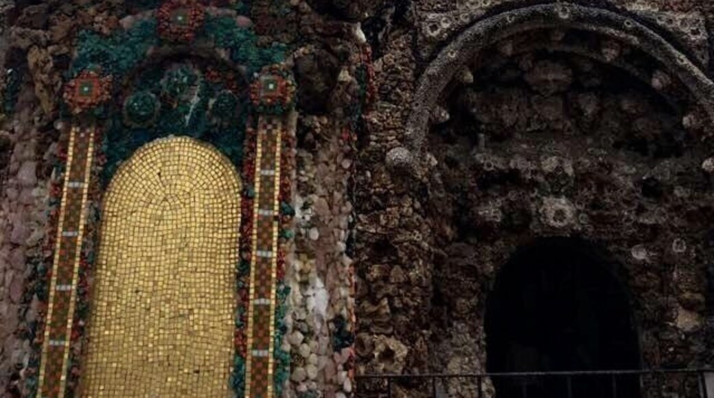 I saw pictures of this on Trover. I decided to stop by on my way to Minnesota. Never did I imagine it was going to be an hour away from the highway. In the middle of what looked like could be a bad storm and with fear of developing tornados, we made it! It is a beautiful place. I had never seen anything quite like it. Using crystals to make little chapels which in turn form the grotto? The creator must have been on something lol
Well worth the detour.