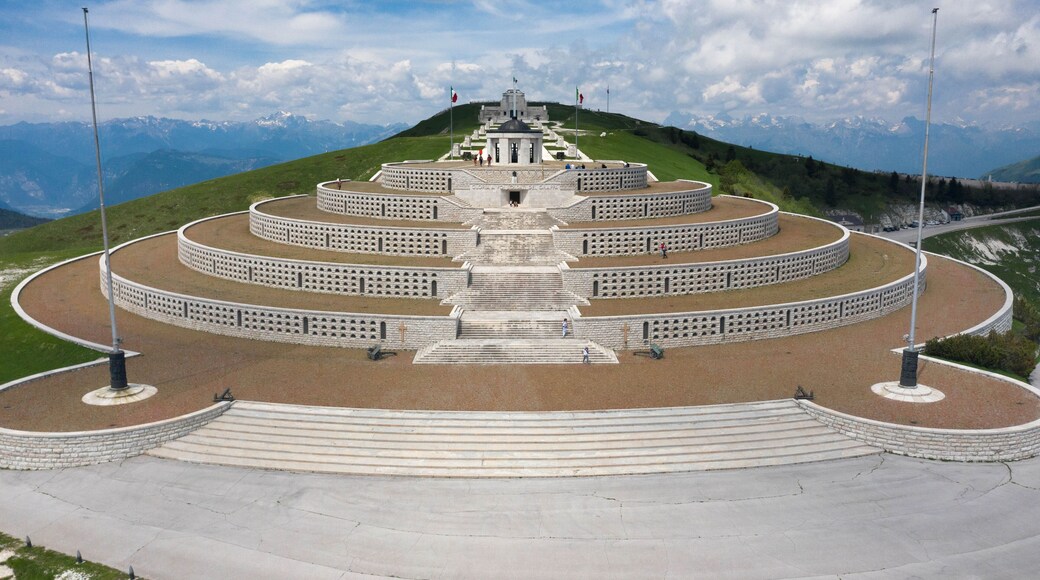 ํ๋ฐ๋ฅด๋
ธ ๋ธ ๊ทธ๋ผํ