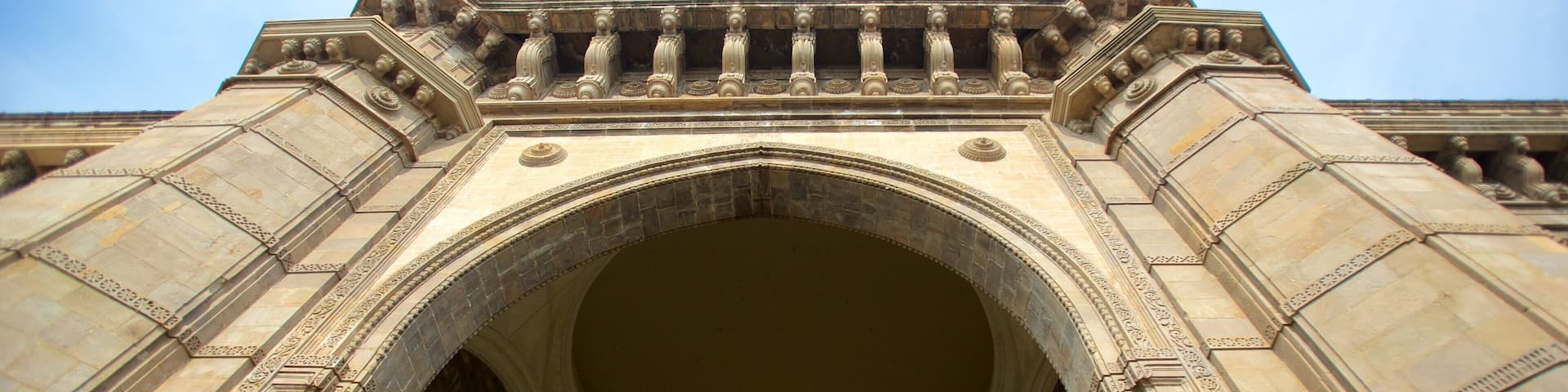 Gateway of India which includes heritage elements and heritage architecture