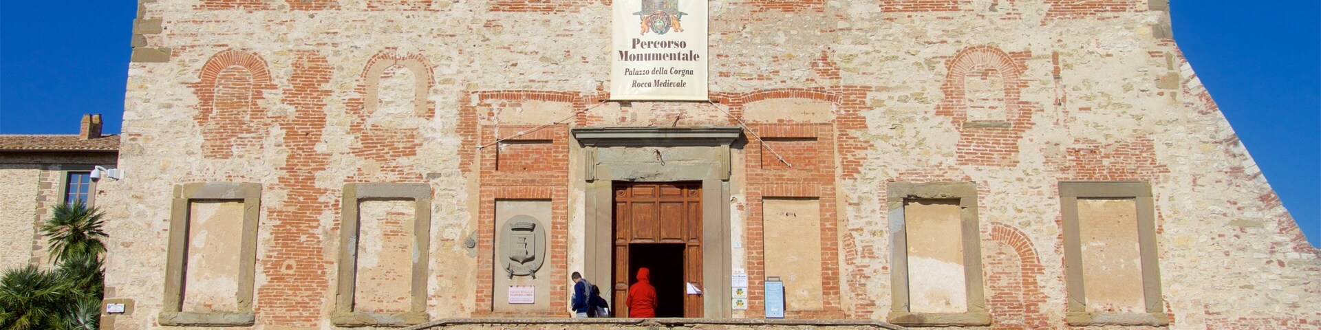 Castiglione del Lago featuring heritage elements and a castle