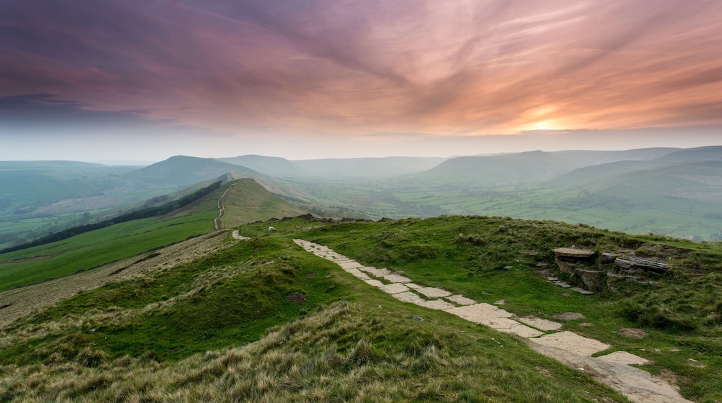 Peak District showing a sunset, landscape views and tranquil scenes
