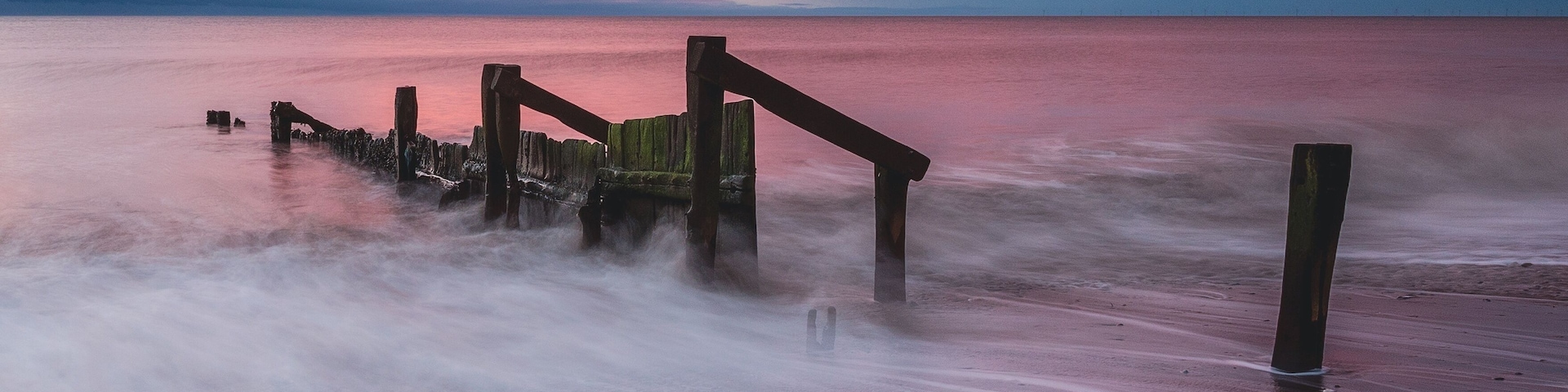 I have a great give away, my printer has kindly donated a fine art print of one of my award winning images.  I'm offering this to anyone that best decribes the image. #BeachTips #golden