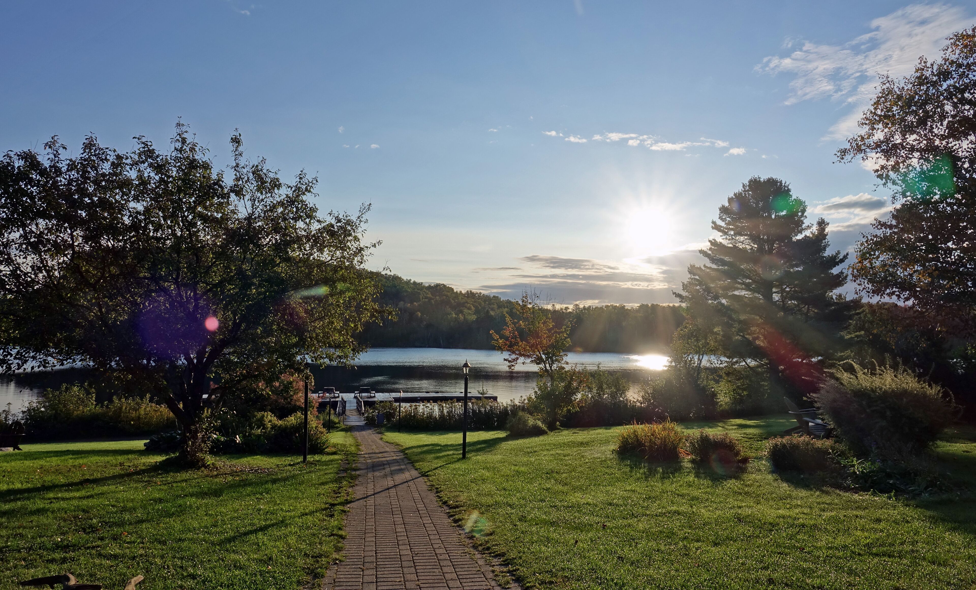 Canada, Lac à l'eau claire, Saint-Alexis-des-Monts, lac, ile, forêt, reflet, nature, sauvage, sapin, barques, ponton, 