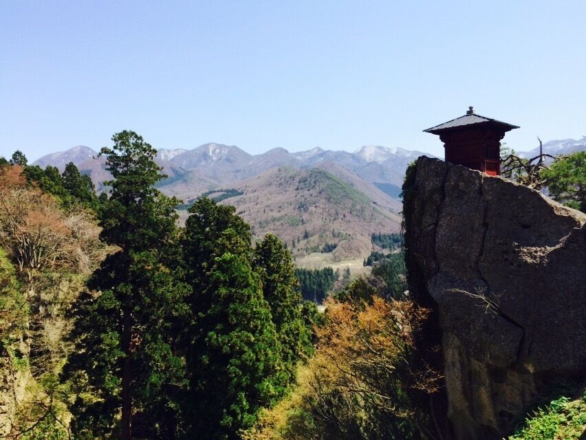 Yamadera temple, Yamagata Prefecture in Tohoku. A brilliant climb up about a thousand steps past hundreds of jizo statues to beautiful mountain views 
#Japan
#TroveonTuesday#tohoku