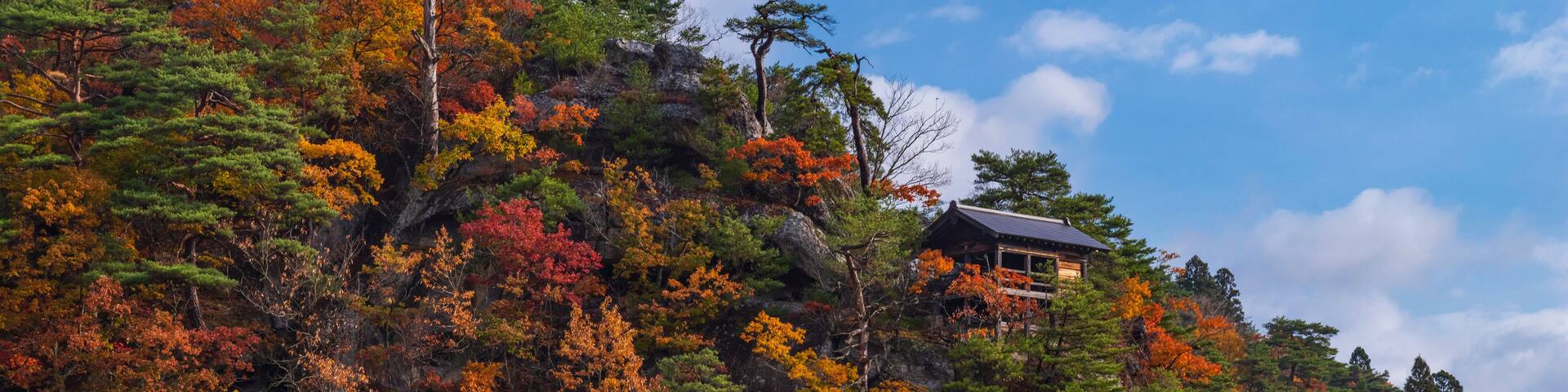 紅葉 秋の山寺 山形