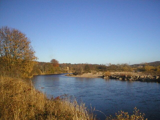 River Dee at Cults in Autumn. The low lying land on the right bank of the river is known as the Haugh of Ardo.