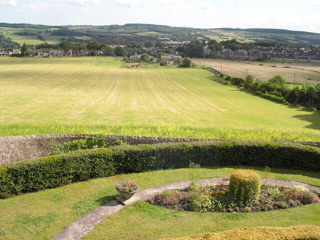 Field south of Craigton House to Cults The field is currently under cultivation (2009)but there are plans to build houses on the land.