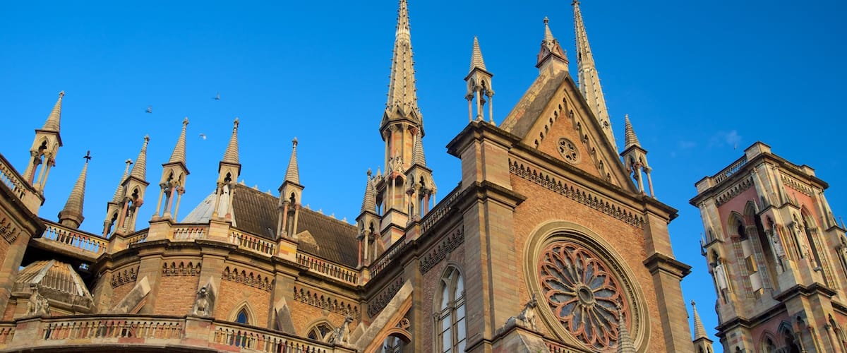 Córdoba mettant en vedette éléments religieux, patrimoine architectural et église ou cathédrale