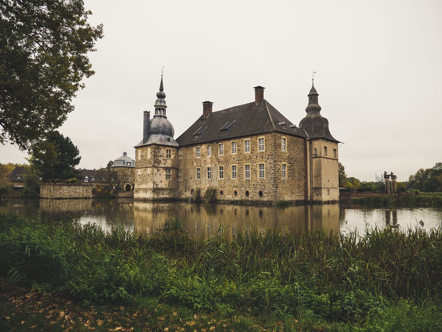 Beautiful palace with nice gardens around.