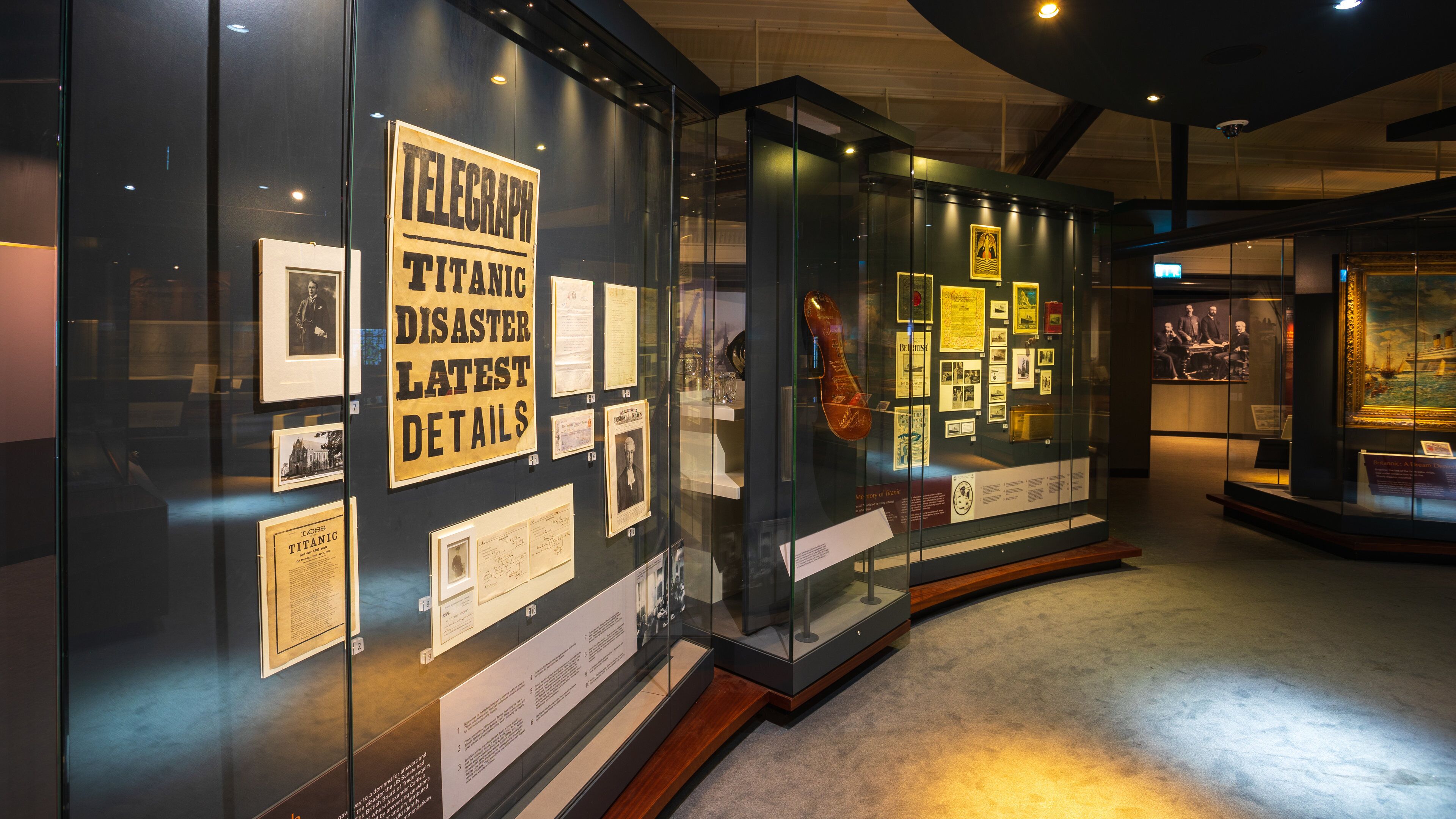 Cultra showing interior views