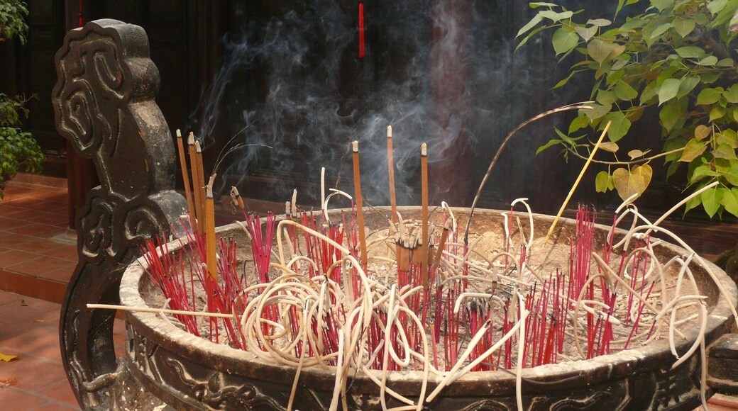 In #Hanoi, incense sticks burning at a Buddhist temple. If not used to it can be a bit overwhelming.