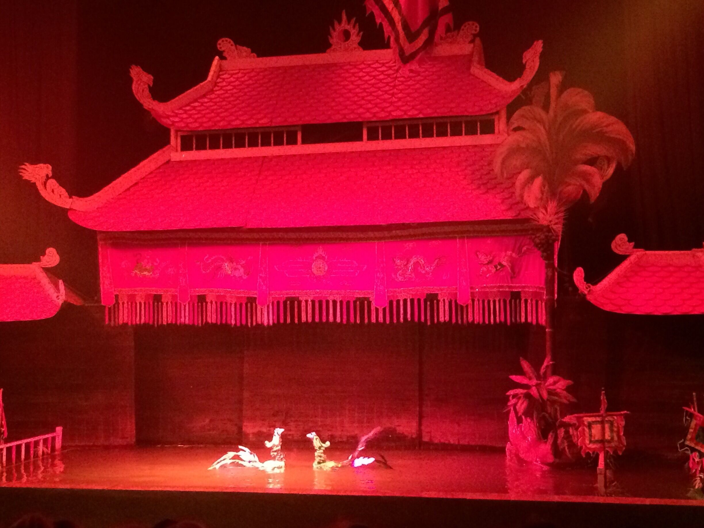 The lotus water puppet show consist of mesmerizing traditional music and the very talented art moving eye catching puppets flawlessly to tell folk myths and everyday life in Vietnam. 