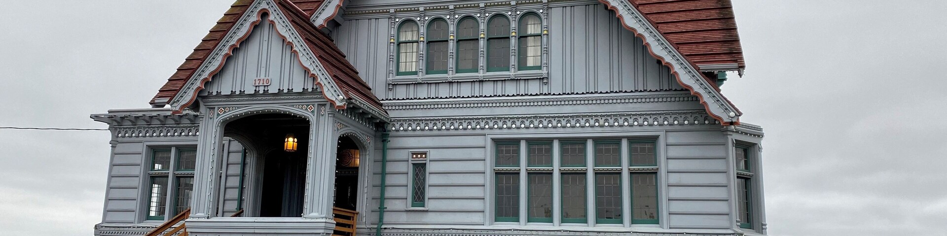 The historic Weyerhaeuser Office Building (1923). It has moved a few times (around Everett) and arrived here in 2016.