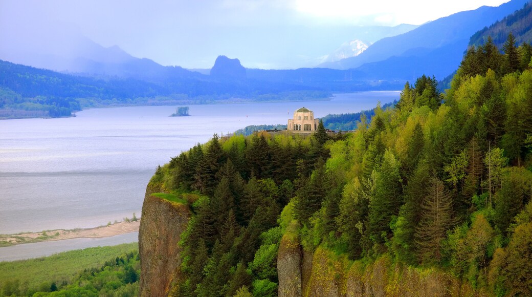 The Columbia Gorge & Vista House, OR.
