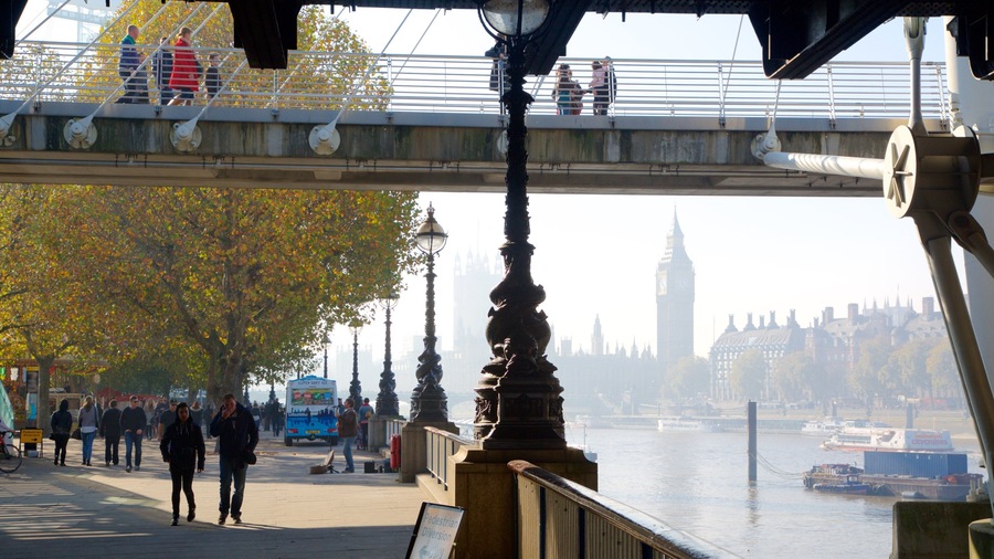 South Bank which includes a city, a bridge and heritage architecture