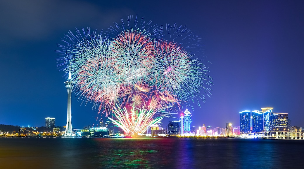 Fireworks of Macau, Shutterstock ID 477749485, Purchase Order: SP-2131, Order Number: SP-2131 Creative Partnership Macao site, Client/Licensee: Expedia Media Solutions, Other: Elena Smith