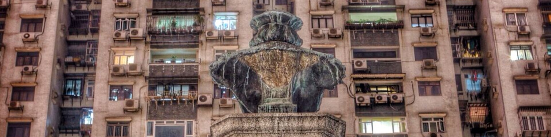 #troveon 
Vasco Da Gama over looking a sea of urbanity. 
#macau #vascodagama