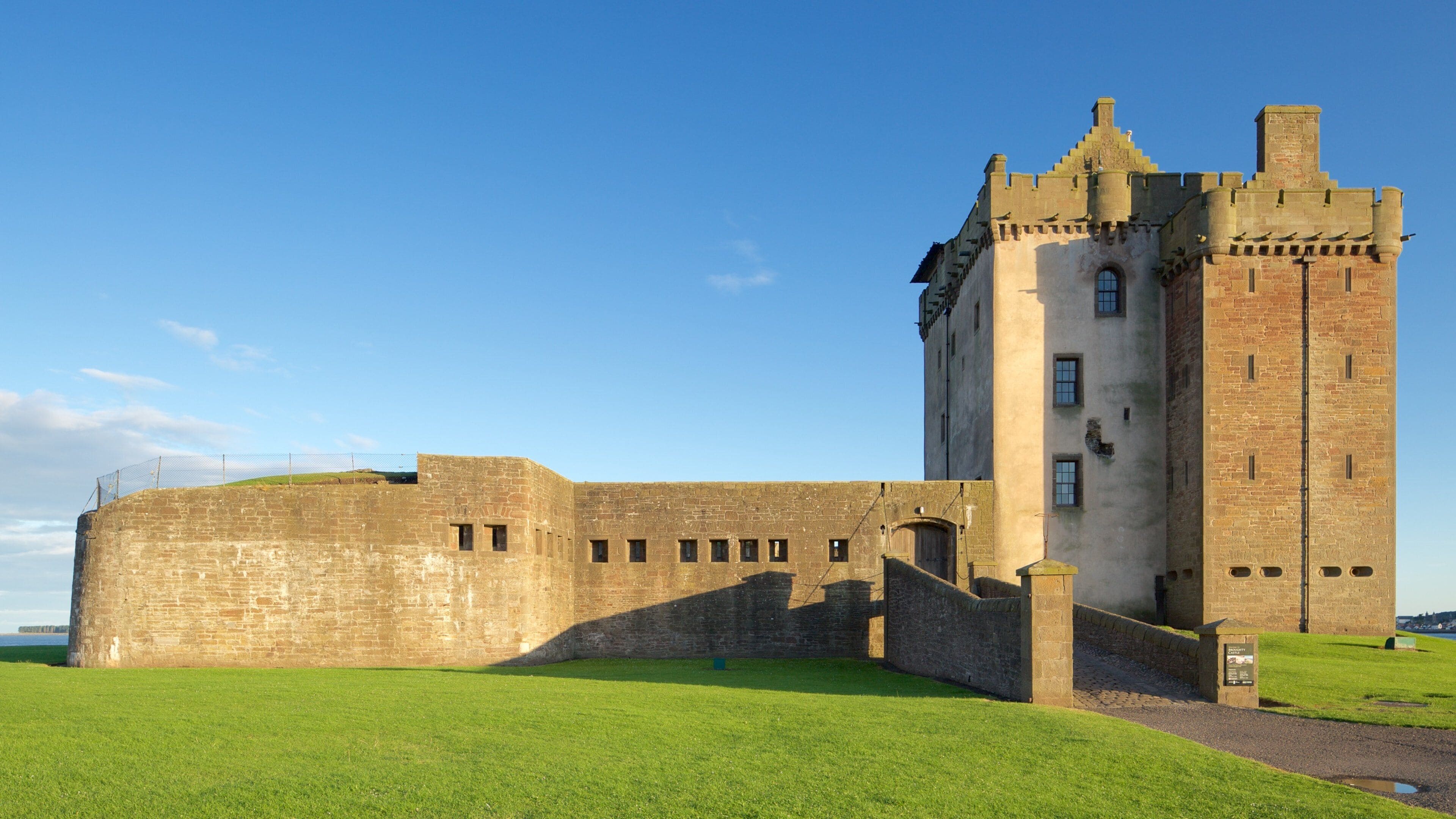 Broughty Ferry fasiliteter samt slott