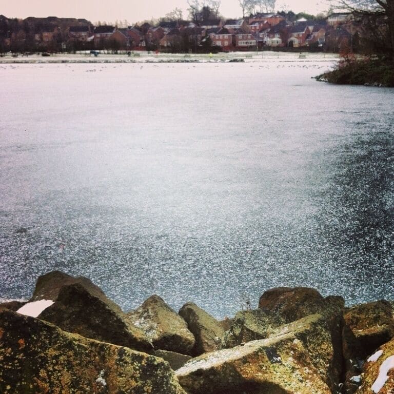 #scotland #eastkilbride #lake #frozen #ice