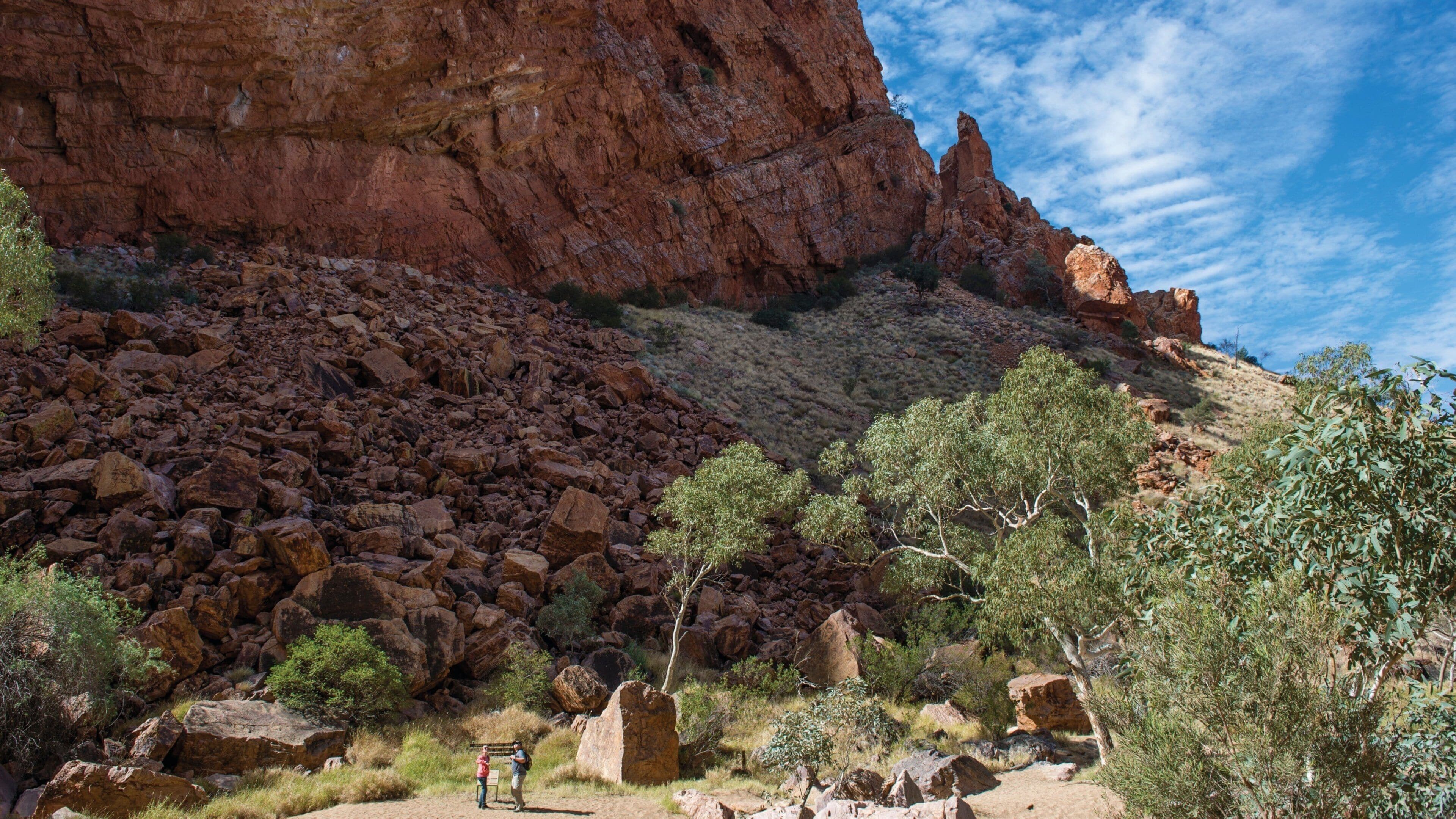 Uluru featuring desert views